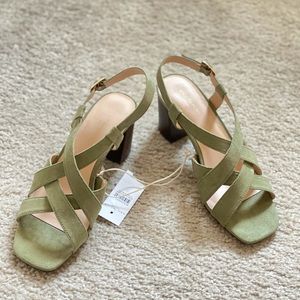 ANN TAYLOR sandals